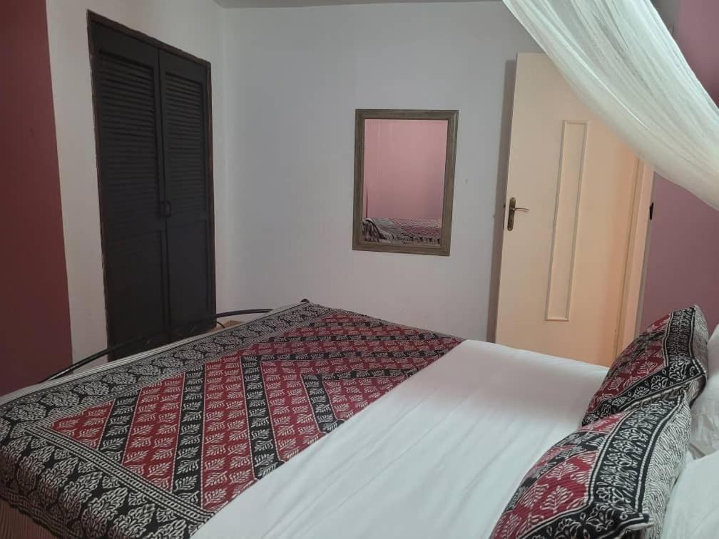 Villa Bord De Mer Avec Piscine Sali Tapé Zewnętrze zdjęcie