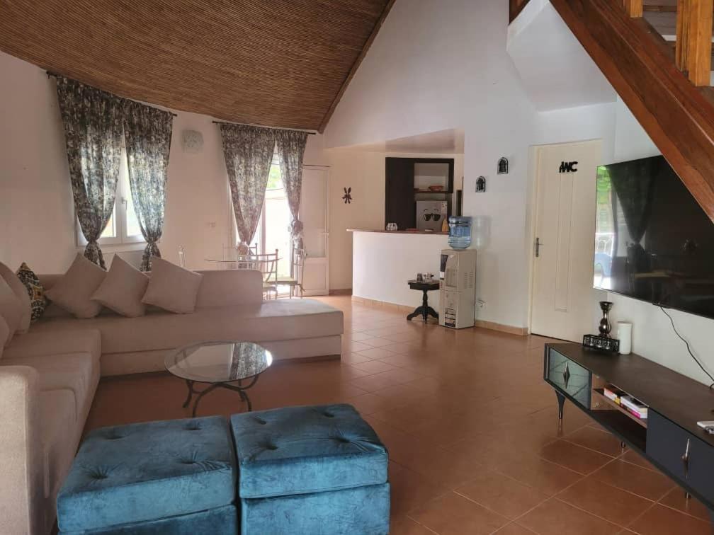 Villa Bord De Mer Avec Piscine Sali Tapé Zewnętrze zdjęcie